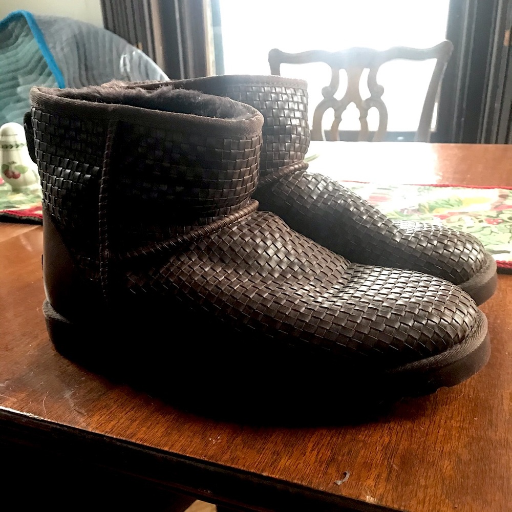 UGGS men’s boots